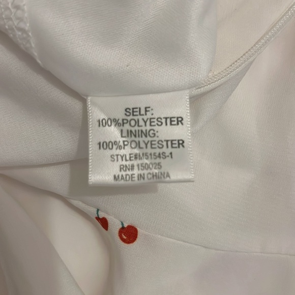 White mini skirt with cherries Emory Park Small - Picture 4 of 4